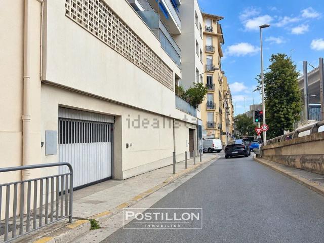 Garage vente à Libération, Nice