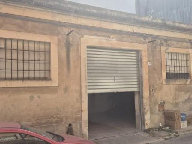 Box in vendita a Avola, Sicilia