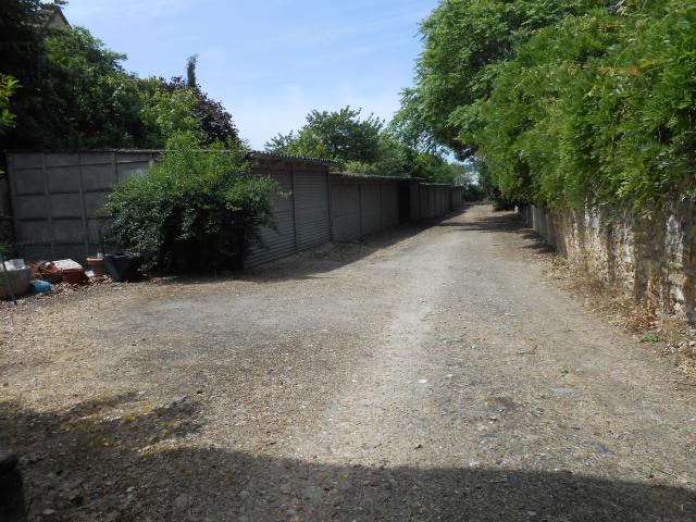 Garage location à Nogent-le-Rotrou, Eure-et-Loir