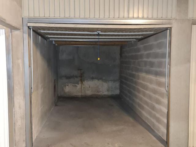 Garage vente à Paris, Île-de-France