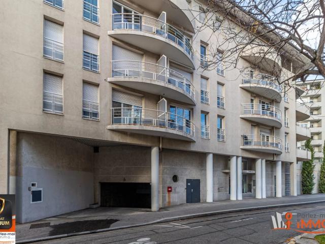 Garage vente à Lyon, Métropole de Lyon