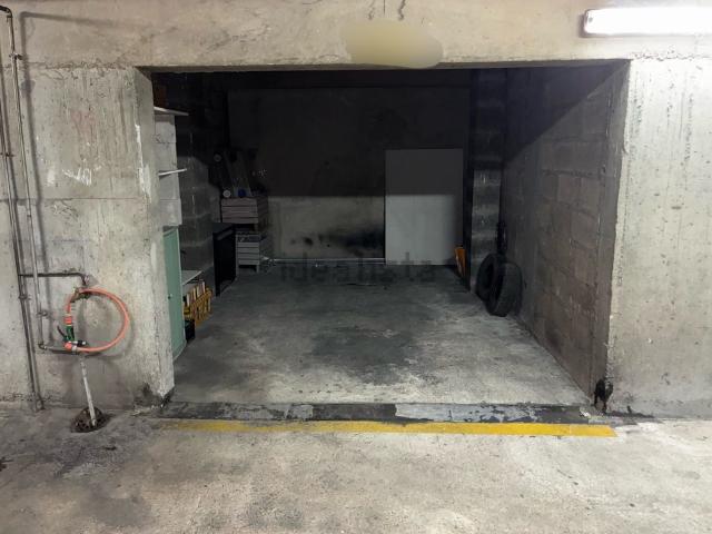 Garage vente à Paris 17e Arrondissement, Paris