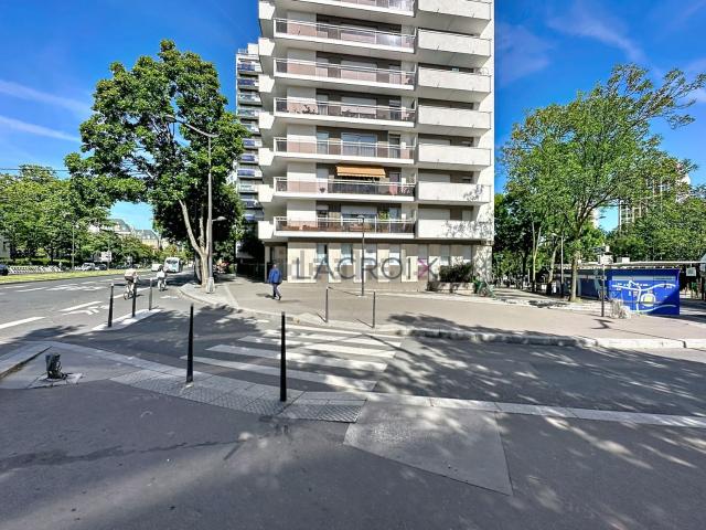 Garage vente à Paris 13e Arrondissement, Paris