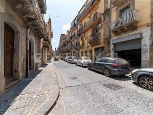 Box in vendita a Canalotto, Caltagirone