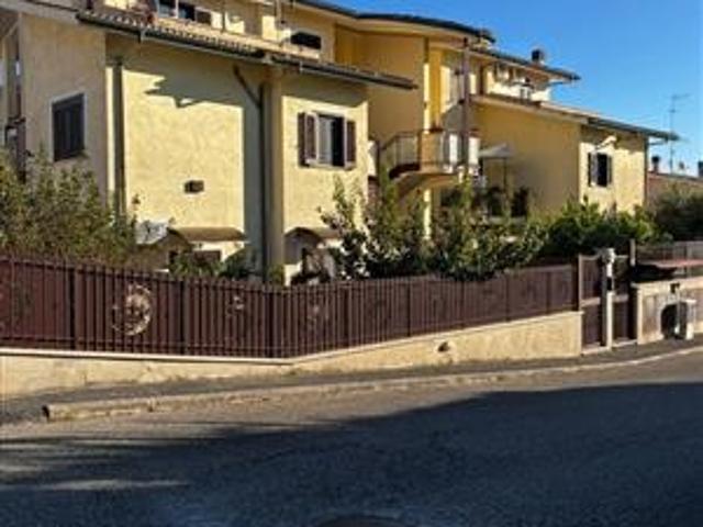 Box in vendita a Monterotondo, Roma Capitale