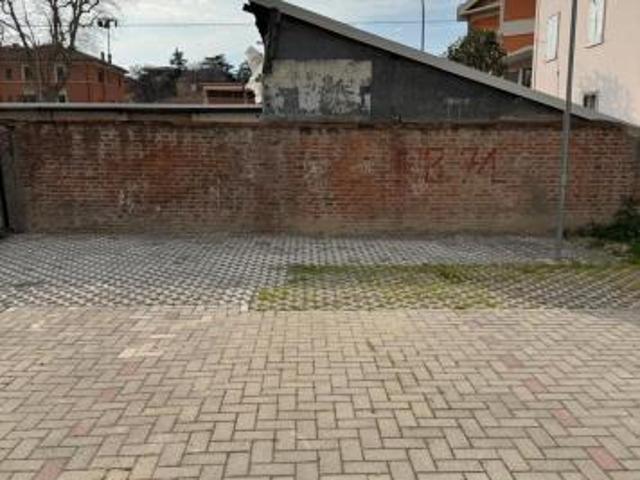 Box in affitto a San Donato-San Vitale, Bologna