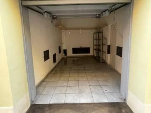 Box in affitto a Centro Storico, Modena