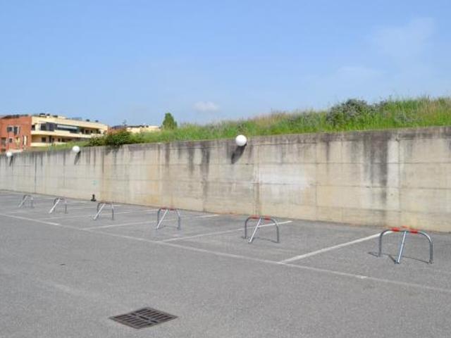 Box in affitto a Mostacciano, Roma Capitale