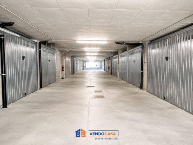 Box in vendita a Tetto Bovis, Piemonte