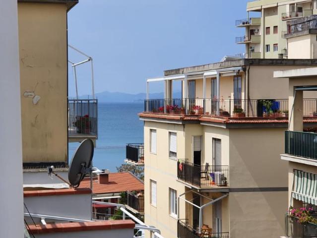 Box in vendita a Follonica, Toscana