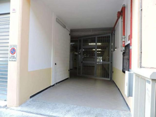 Box in vendita a Centro Ovest, Serra Riccò