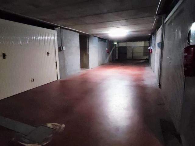 Box in vendita a Ponente, Serra Riccò