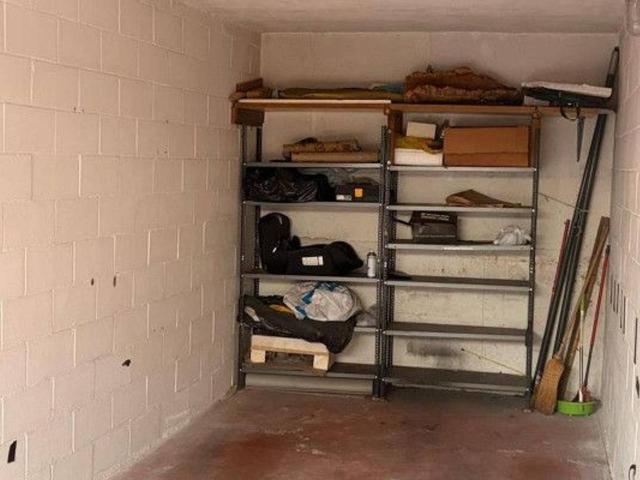 Box in vendita a Villaggio dei Giovi, Limbiate