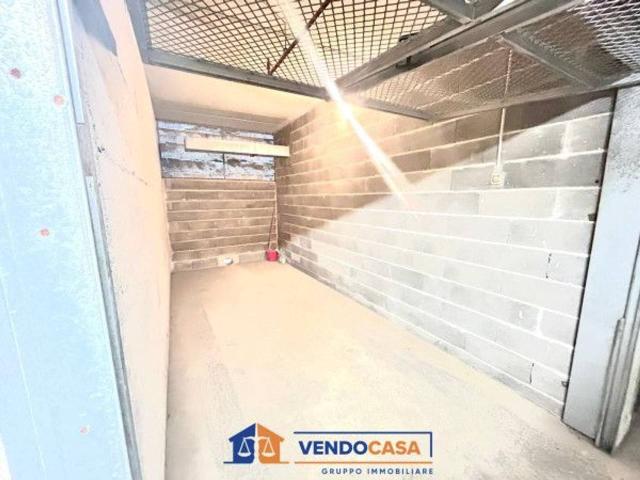 Box in vendita a Borgo Castello, Loano