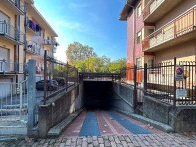 Box in vendita a Borgo Aragno, Mondovì