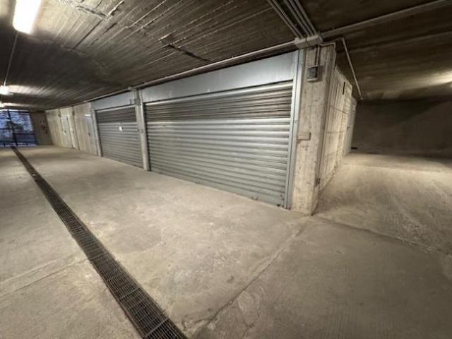 Box in vendita a Sarzana, Liguria