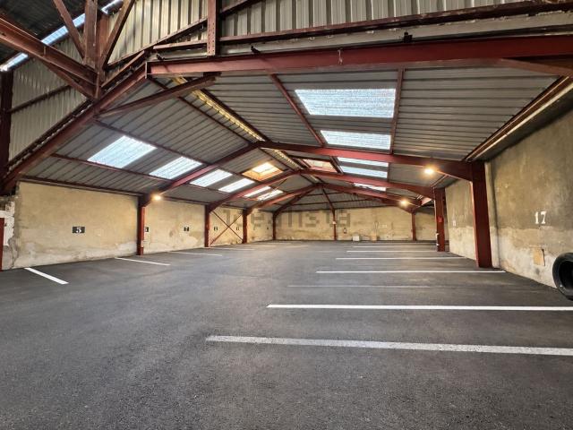 Garage location à Quartier Centre Ville, Reims