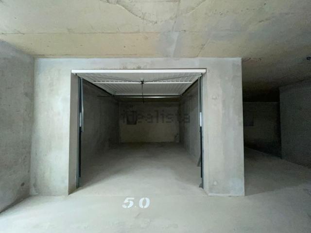 Garage vente à Quartier Centre Ville, Reims