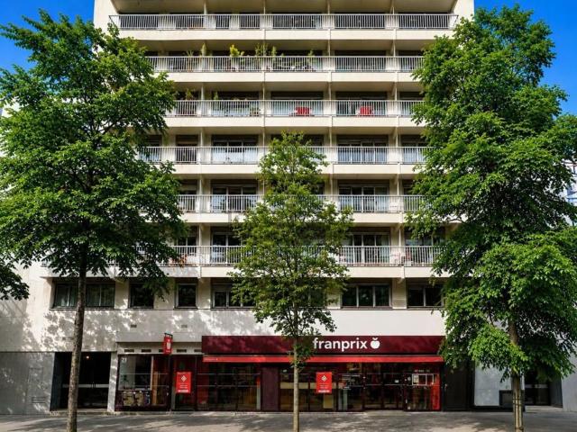 Garage vente à Paris 11e Arrondissement, Paris