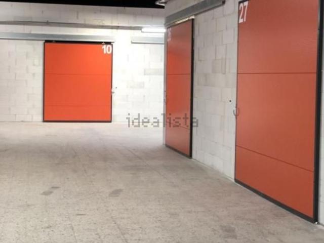 Garage location à Crépieux-la-Pape, Rillieux-la-Pape