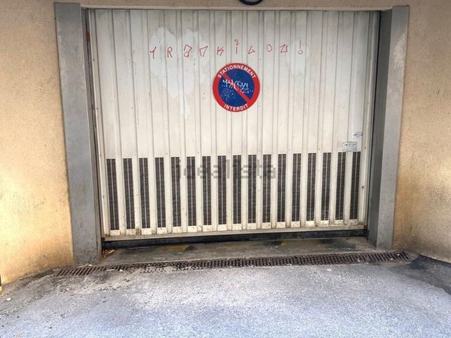 Garage location à Romans-sur-Isère, Drôme