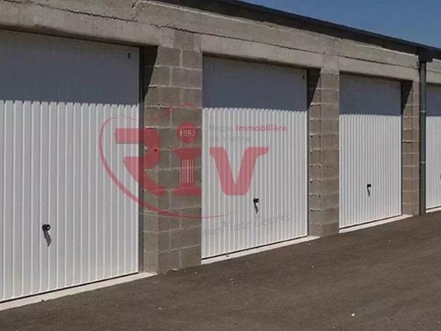 Garage location à Vienne