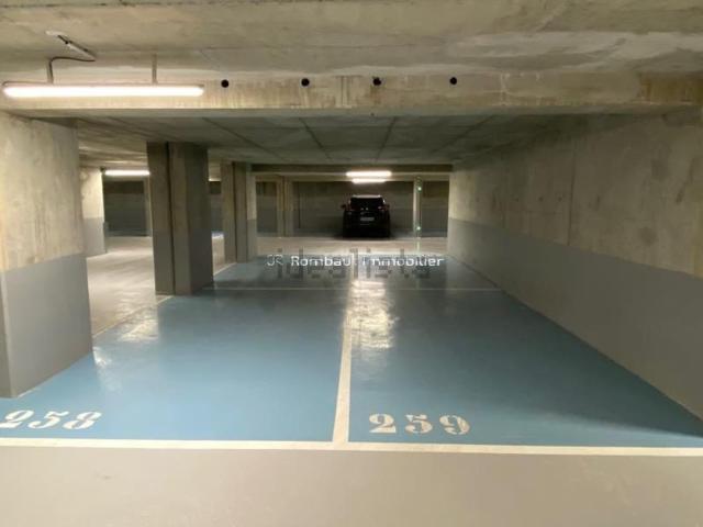 Garage location à Village des Mazurières, Rueil-Malmaison