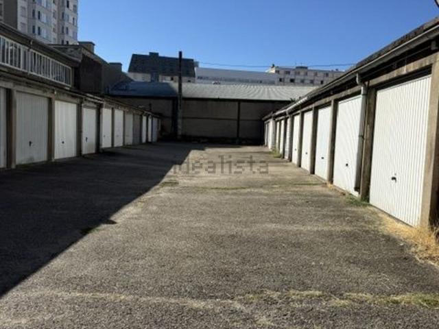 Garage vente à Saint-Roch, Saint-Étienne