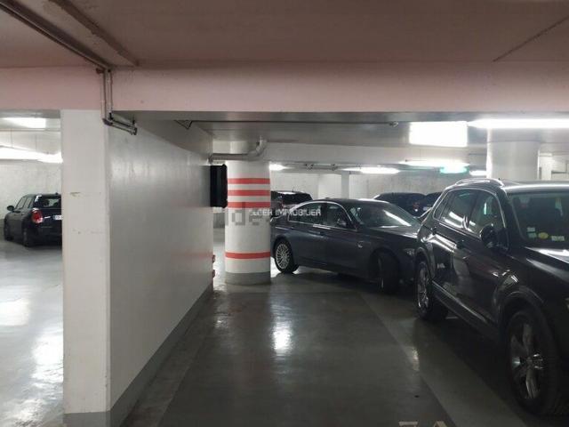 Garage vente à Paris 15e Arrondissement, Paris
