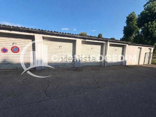 Garage vente à Saint-Louis, Collectivité européenne d'Alsace