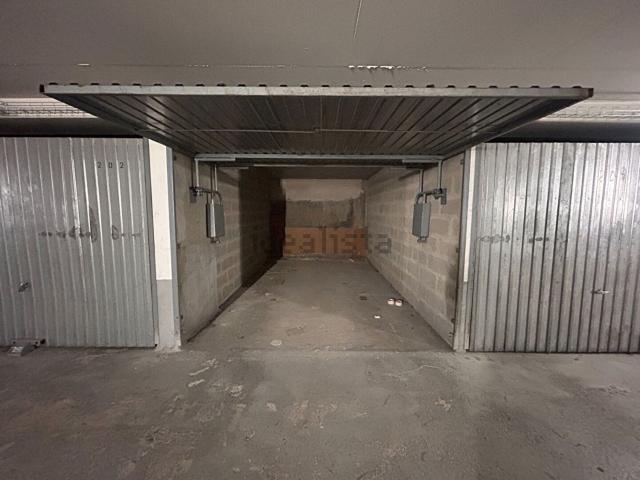 Garage vente à Paris 4e Arrondissement, Paris