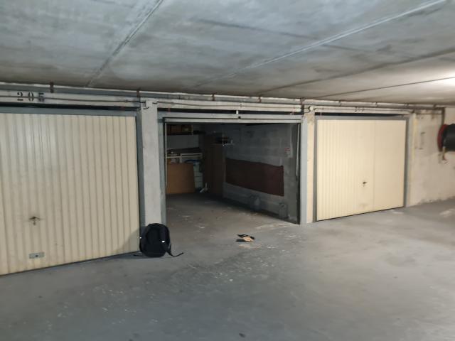 Garage vente à Arrondissement de Toulon, Toulon