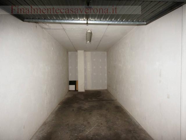 Box in affitto a Ovest, Brenzone