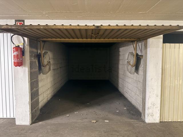 Garage vente à Tribunal-Gare-Porte de Schirmeck, Strasbourg