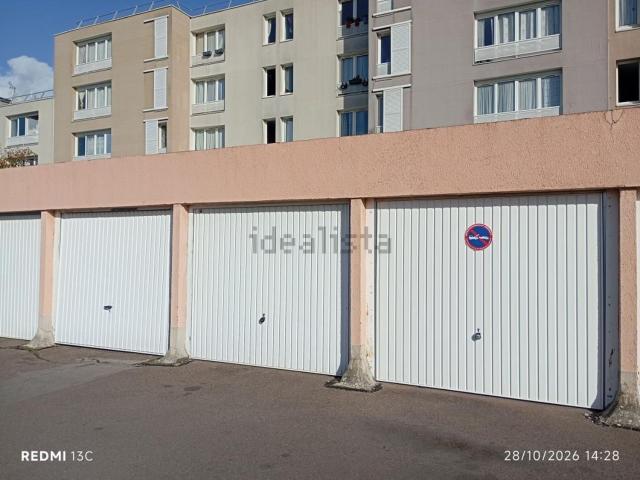 Garage location à L'Arche Guédon, Torcy