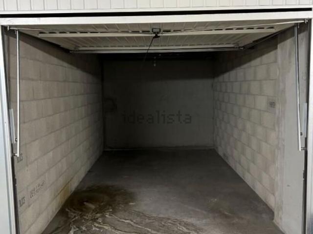 Garage vente à Pré de l'Herpe, Vaulx-en-Velin