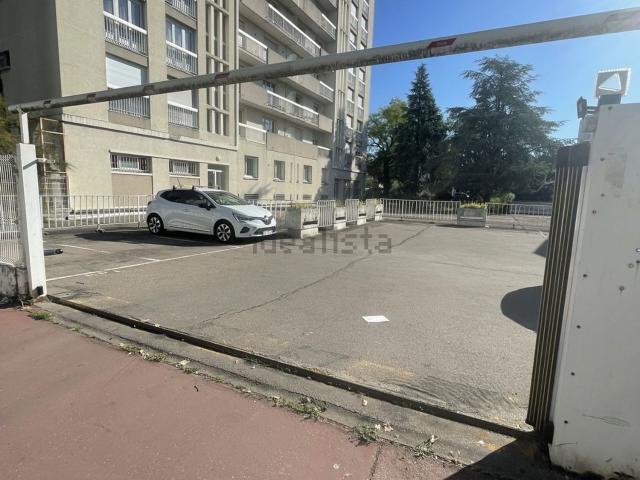 Garage location à Les Minguettes, Vénissieux
