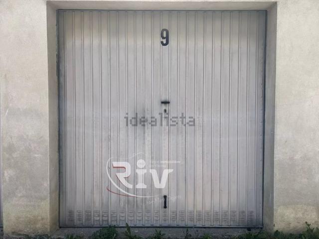 Garage location à Estressin, Vienne