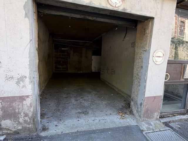 Garage location à Faubourg De Gere, Vienne