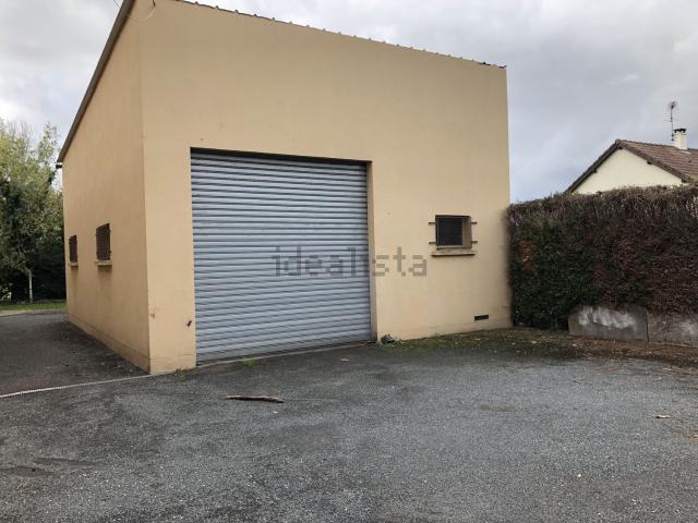 Garage location à Vierzon, Cher