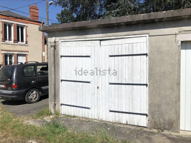 Garage location à Vierzon, Cher