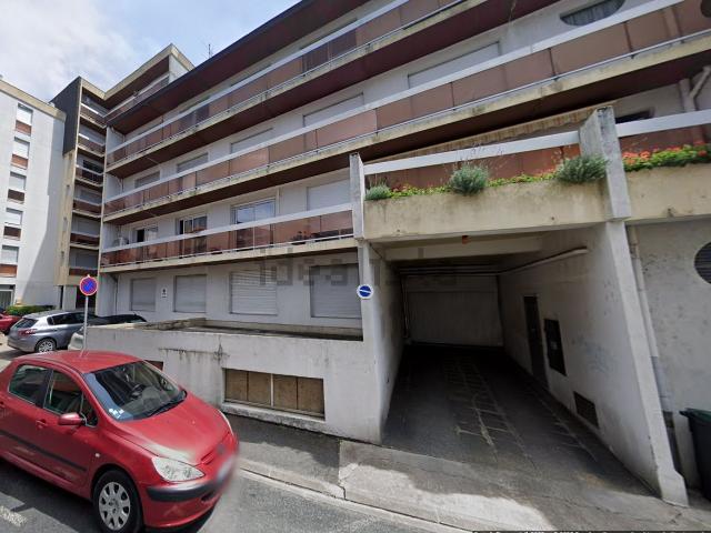 Garage location à Vierzon, Cher