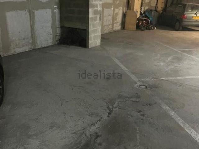 Garage location à Bas-Montreuil - République, Montreuil
