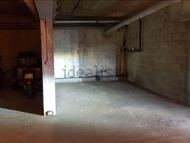 Garage location à Bas-Montreuil - République, Montreuil
