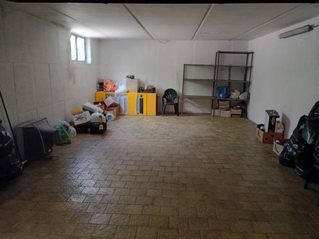 Box in affitto a Desenzano Del Garda, Lombardia
