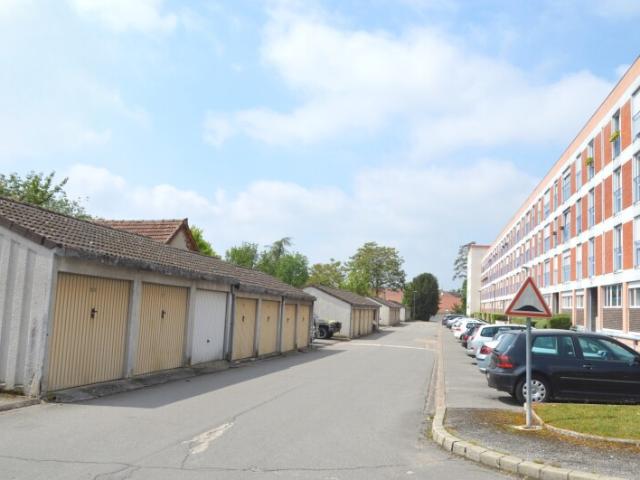 Garage location à Saint-andré-les-vergers