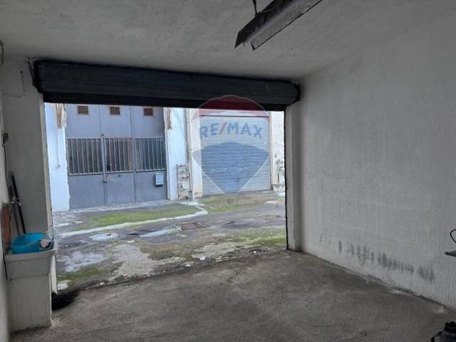 Box in vendita a Aci Catena, Sicilia