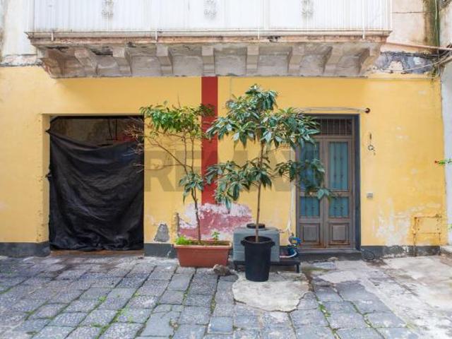 Box in vendita a Centro storico, Catania