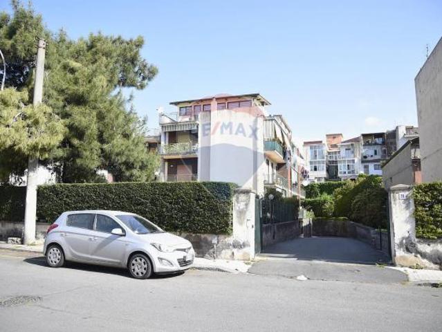 Box in vendita a Monte Po-Nesima-San Leone-Rapisardi, Catania