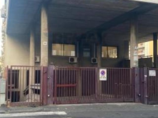 Box in vendita a Borgo-Sanzio, Catania